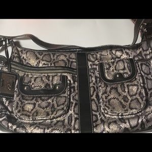 Maxx New York signature